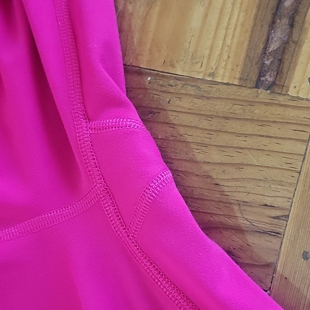 Yogalicious Vibrant Pink Leggings, Capri W Detail - Picture 6 of 6
